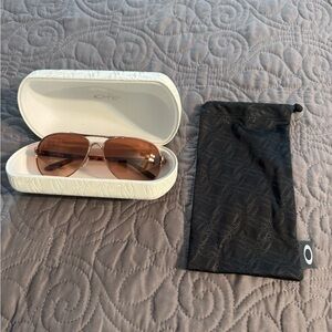 Oakley Rose Gold Feedback Aviator Sunglasses. Box, case & drawstring pouch New